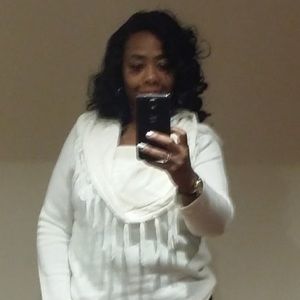 Meet your Posher, Gena